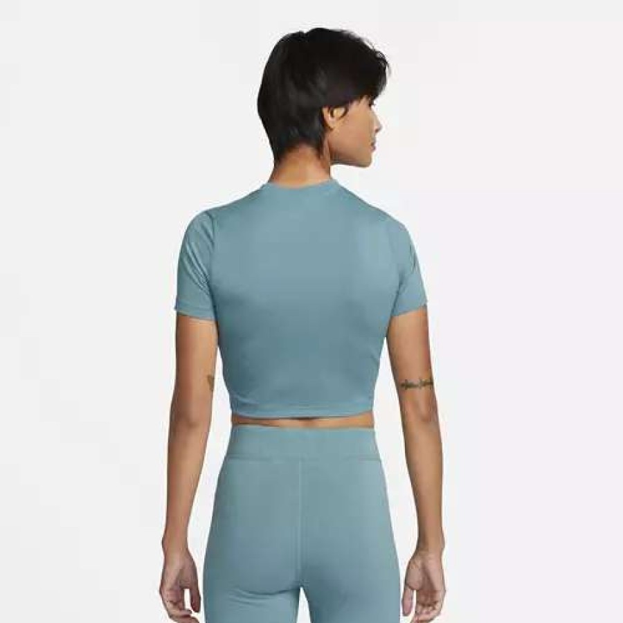 Shirts * | Women'S Nike Sportswear Essential Slim-Fit Cropped T-Shirt